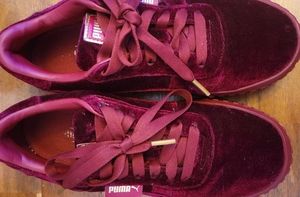Puma Cali collection women's size 9 fits like an 8.